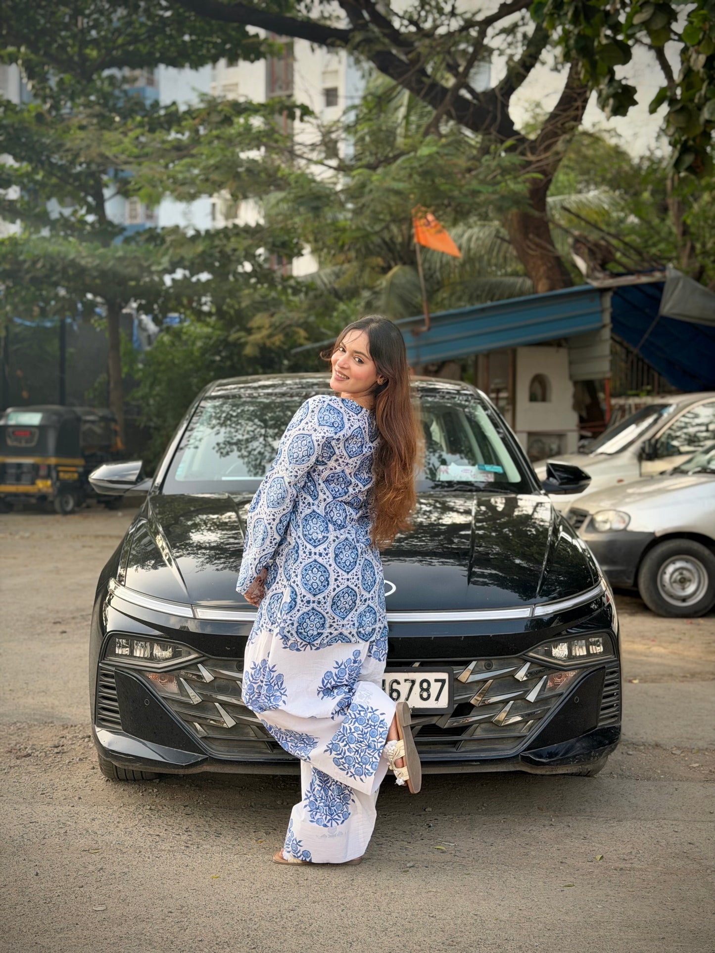 Hoor Asmaan - Kurta & Farshi Salwaar Set