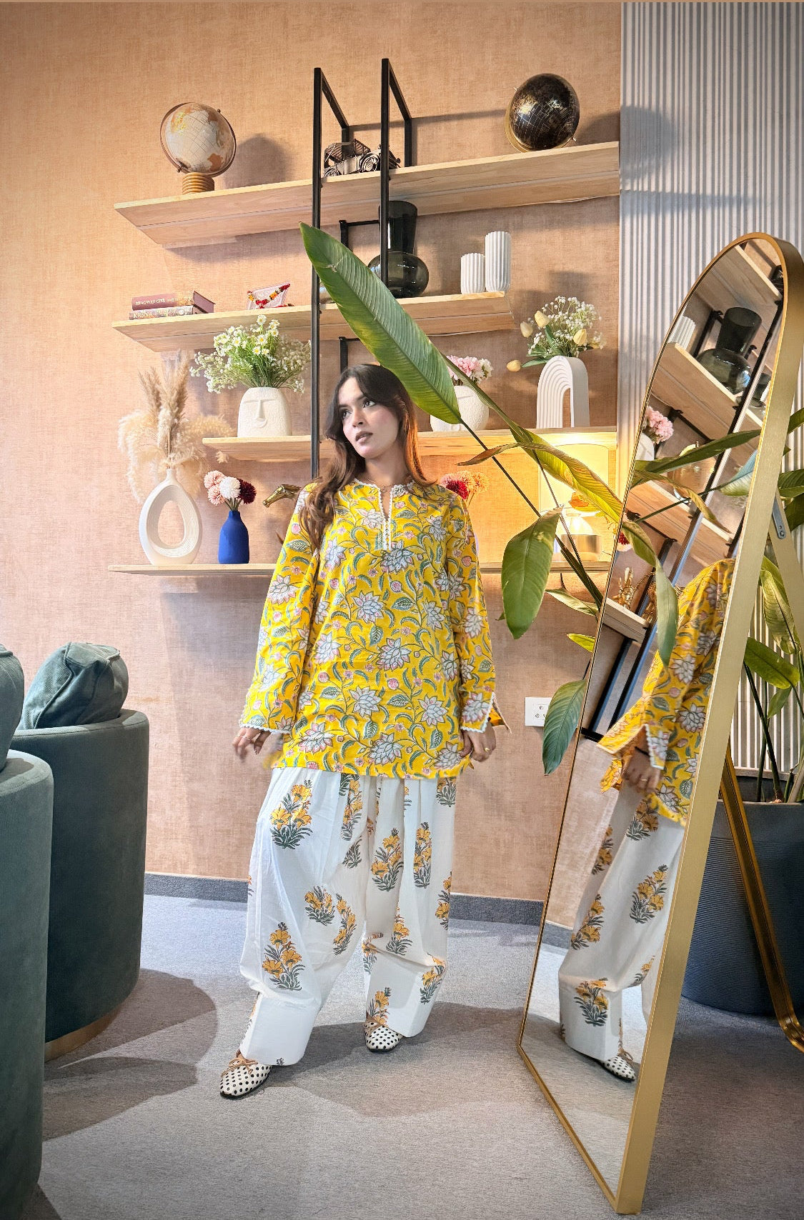 Noor-E-Gul: Kurta & Farshi Salwaar Set