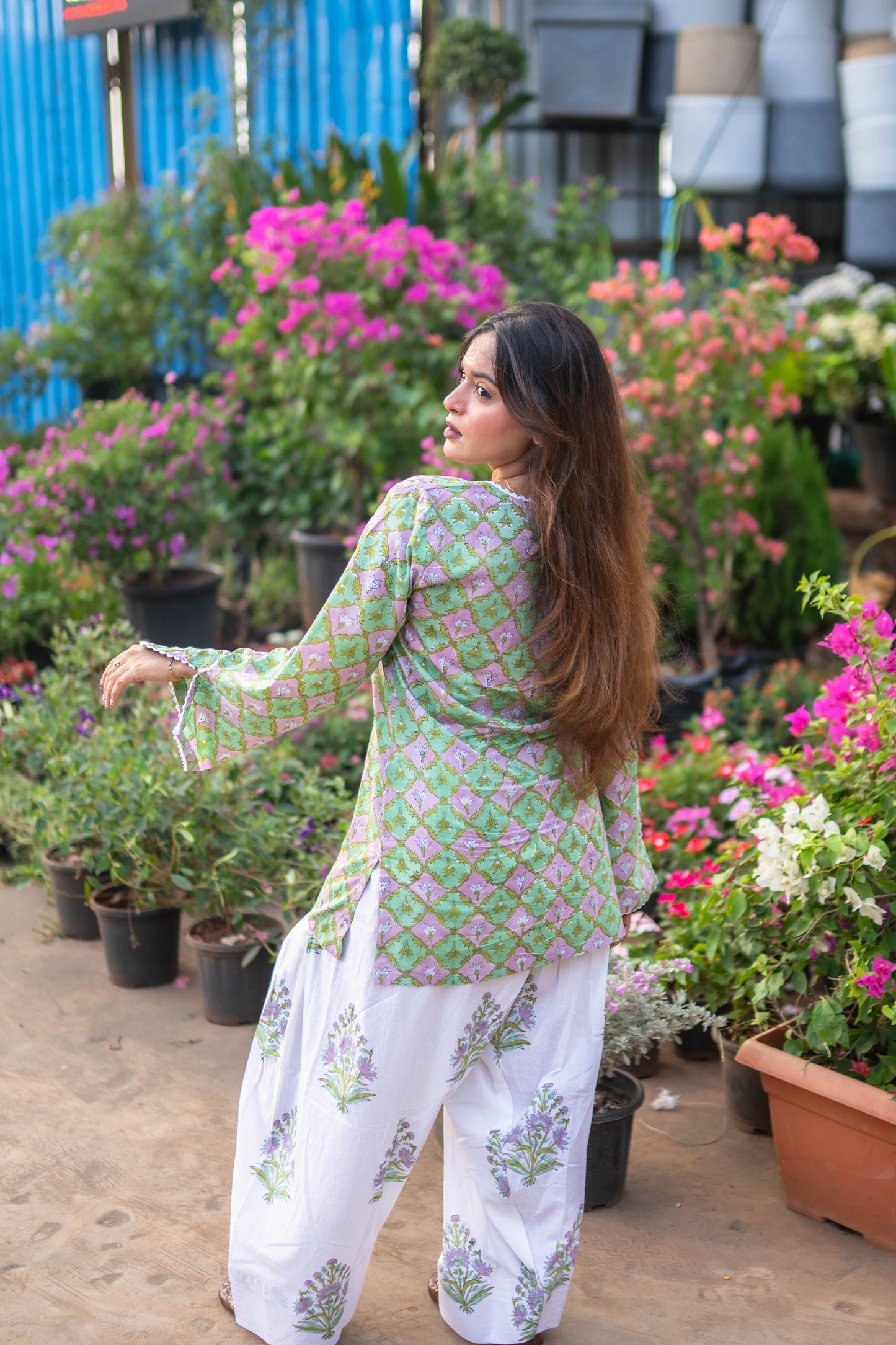 Zarah-E-Bahaar: Kurta & Farshi Salwaar Set