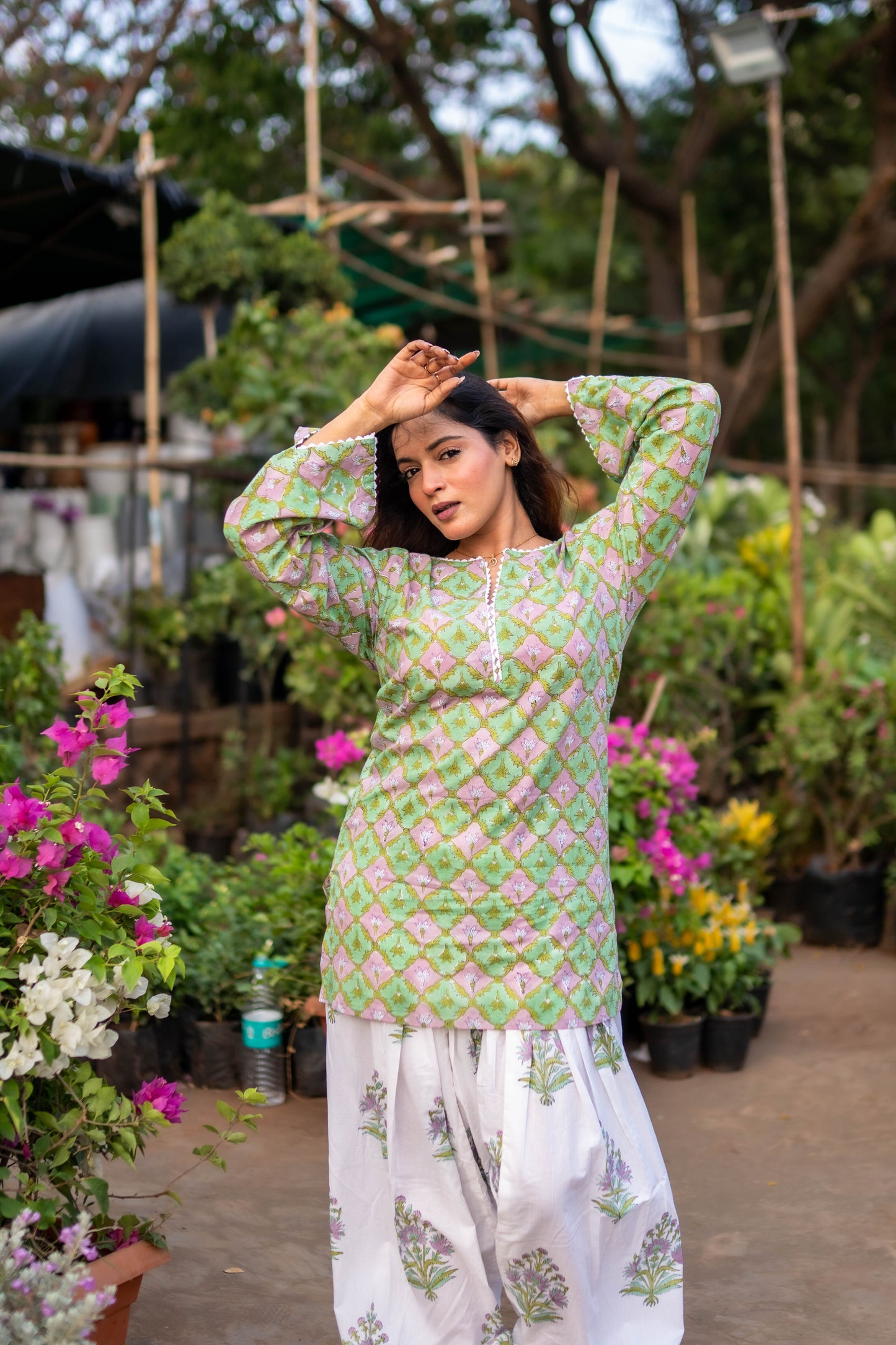 Zarah-E-Bahaar: Kurta & Farshi Salwaar Set